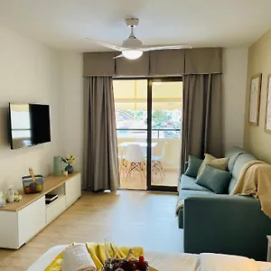 Estudio Cristianos Apartment